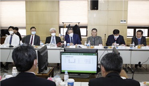 ▲ 대한병원협회는 5일 병협 회관 대회의실에서 제34차 상임이사회 및 코로나19 비상대응본부 4차 회의를 개최했다.