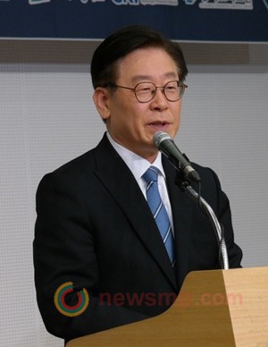 ▲ 이재명 경기도지사가 공적 마스크 공급에 힘쓴 경기도 약사회 약사들에게 감사 메시지를 보냈다.