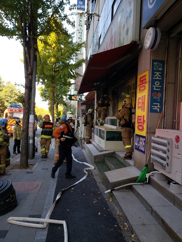 ▲ 지난 24일 발생한 화재는 인천에서 약국을 운영 중인 설광권 약사의 도움으로 큰 피해를 막을 수 있었다.