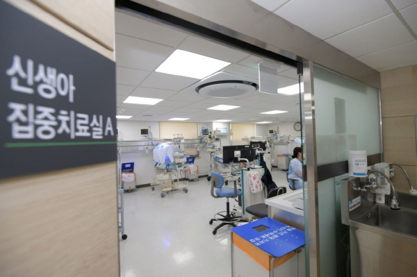 ▲ 연세대 강남세브란스병원이 신생아집중치료실(NICU) 리모델링을 마치고 병상을 확대 운영한다.