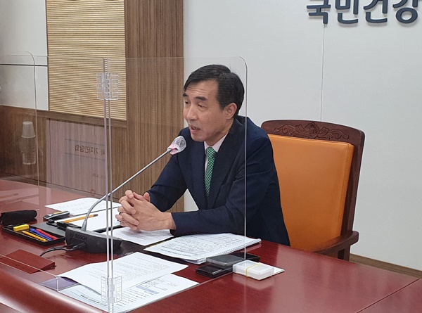 ▲ 건보공단의 급여상임이사로 임명된 이상일 이사는 지난 14일 전문기자협의회와의 기자간담회를 진행, 급여상임이사로 임명된 소감과 함께 앞으로 추진할 주요 정책업무에 대해 설명했다.