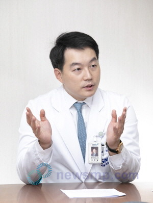 ▲의약뉴스는 서울대학교병원 혈액종양내과 고영일 교수를 만나 급성림프모구성백혈병 치료에 있어 미세잔존질과 BLAST 임상의 의미를 조명했다.