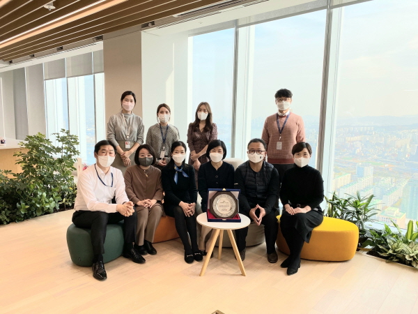 ▲ 한국 산도스는 한국코치협회가 개최한 '제18회 대한민국코칭컨페스티벌'에서 '2021년 코칭문화 확산 우수기관'에 선정됐다고 21일 밝혔다. 