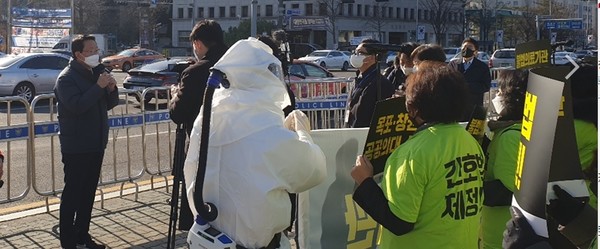 ▲ 국민의힘 김상훈 의원은 간호법 제정의 필요성에 공감하면서도 보건의료직역간 이해갈등을 조절하면서 해결해야 한다고 피력했다. 이 책임을 보건복지부가 져야 한다는 것.