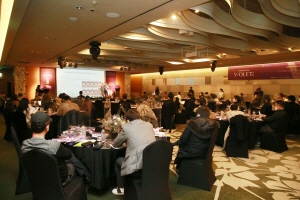 ▲ 대웅제약은 지난 15일과 16일 양일간 서울 코엑스 인터컨티넨탈 호텔에서 ‘브이올렛 런칭 심포지엄 서울(V-OLET Launch symposium in Seoul)’을 의료진 80여명의 참가 속에 성료했다고 18일 밝혔다.