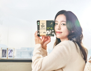 ▲ 동아제약은 유기농 순면커버 생리대 ‘템포 오버나이트 슈퍼롱’의 신규 광고를 온에어한다고 8일 밝혔다.