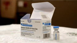 ▲ FDA는 얀센 코로나19 백신을 일부 성인에게만 사용하도록 제한하기로 했다.