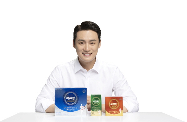 ▲ 동아제약은 혈행 개선 건강기능식품 브랜드 ‘써큐란’이 방송인 오상진씨를 전속 모델로 발탁하고 혈행 개선 케어 전문 브랜드로서 재도약에 나선다