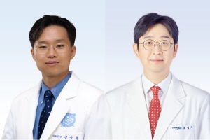 ▲ 김정훈 교수(좌)와 조성우 교수