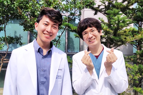 ▲ 두 ‘흔남(흔한 남자)’ 의사가 심평의학에 좌절하고 지쳐 있는 동료들을 위로하는 디지털 싱글 음원을 발표했다.