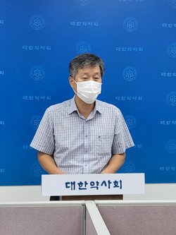 ▲ 박상용 홍보이사는 약사회가 회원 피해 보전을 위해 최선을 다할 것이라고 밝혔다.