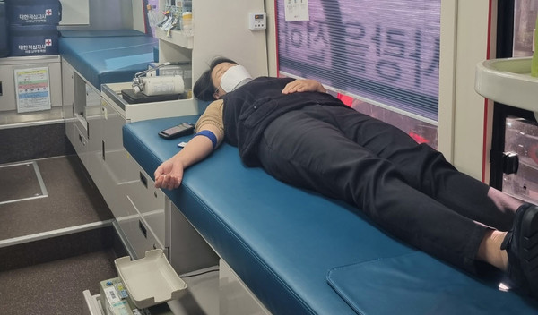 ▲ 유영제약은 지난 17일 서울 서초구에 위치한 유영제약 서울사무소에서 헌혈 캠페인을 진행했다고 19일 밝혔다.