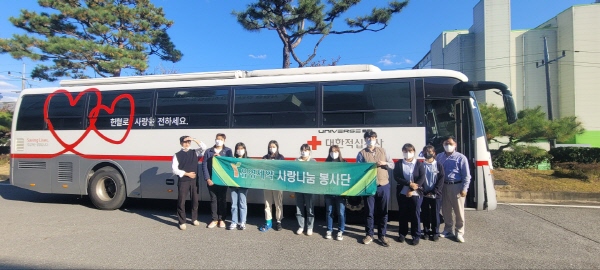 ▲ 유영제약은 지난 25일 충북 진천군에 위치한 유영제약 공장에서 임직원을 대상으로 헌혈 캠페인을 진행했다고 27일 밝혔다.