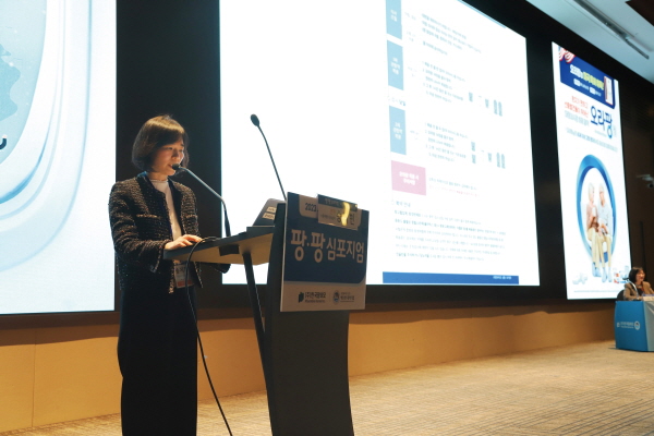 ▲ 서울대학교 강남센터 송지현 교수는 2019년 3월부터 2021년 2월까지 2년간 기존 장정결제로 쓰이던 PEG제제를 복용한 9199명과 알약 장정결제 오라팡을 복용한 7772명을 비교한 임상결과를 발표했다.