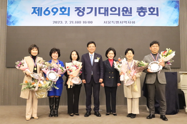 ▲ JW중외제약은 지난 21일 서울 리버사이드호텔에서 제30회 서울시약사대상 시상식을 개최했다.