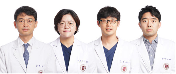 ▲ (좌측부터) 유성욱 교수, 조경희 교수, 조방훈 교수, 이선욱 교수