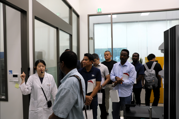▲ 탄자니아 등 총 9개국 보건정책분야 전문가 14명으로 구성된 연수단이 지난 7월 28일 한국건강관리협회를 찾았다. 