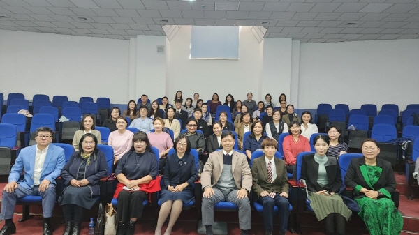 ▲ 세계보건기구 협력기관인 가톨릭대학교 서울성모병원 직업환경의학센터는 최근 몽골에서 호흡기 전담 의사를 대상으로 석면과 관련한 직업 및 환경성 폐질환에 대한 국제컨퍼런스를 진행했다.