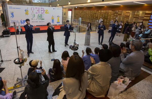 ▲ 종근당홀딩스는 30일 서울 마곡동 이대서울병원 우복희 아트홀에서 ‘종근당 오페라 희망이야기 오페라&콘서트’를 개최했다.