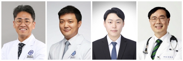 ▲ (왼쪽부터) 김용철 교수, 이오현 교수, 허석재 연구원, 정명호 교수