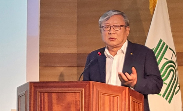 ▲ 신풍제약은 창립 14일, 62주년을 맞아 서울 강남구에 위치한 신풍제약 본사에서 창립기념식을 진행했다고 밝혔다.