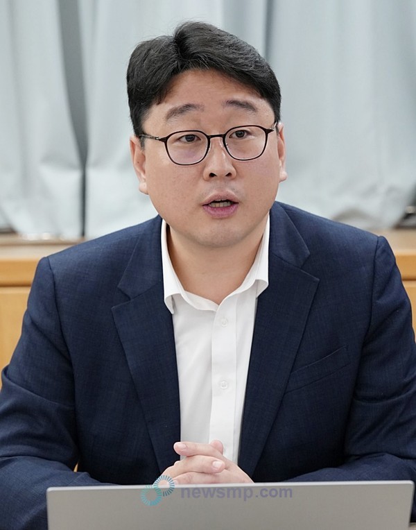 ▲ 김노마 PM은 “우루사는 다양하고 지속적인 연구 활동을 통해서 주요 가이드라인을 변화시켰고, 감염병으로도 확대할 수 있는 데이터를 확인하는 등 대표적인 스테디셀러로 자리매김할 수 있었다”고 자부심을 드러냈다.