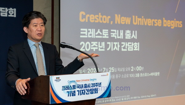 ▲ 한국아스트라제네카 바이오의약품사업부 김용준 전무는 “크레스토는 고콜레스테롤혈증 치료뿐 아니라 심장질환 예방 효과를 입증, 심혈관 질환 치료의 패턴을 바꾸는 데 큰 역할을 했다”고 자부심을 드러냈다.