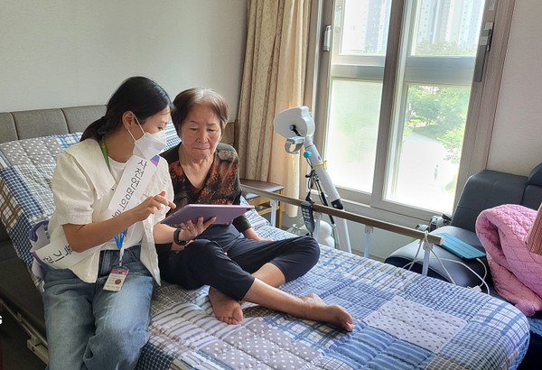 ▲ 양산부산대병원이 찾아가는 상담소 사전연명의료의향서를 운영했다.