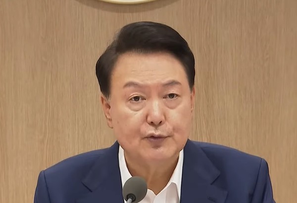 ▲ 윤석열 대통령은 국무회의에서 추석 연휴에 정부 안내를 따르면 문제 없이 의료서비스를 받을 수 있다고 말했다.