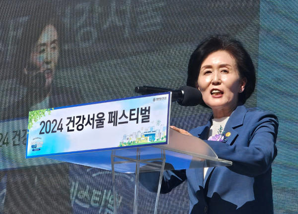 ▲ 권영희 회장은 시민들의 건강을 위해 성분명 처방 도입이 필요하다고 주장했다.