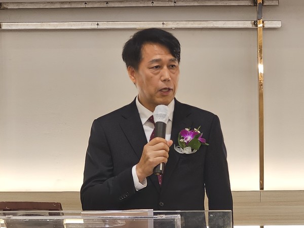 ▲ 서영진 신임 동문회장은 책임감으로 빛나는 동문회를 만들겠다고 선언했다.