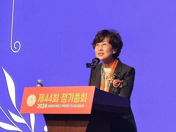 ▲ 신민경 회장은 약사들이 걱정하지 않고, 업에 종사할 수 있도록 하는 후보가 약사사회 선장이 되길 바란다고 말했다.