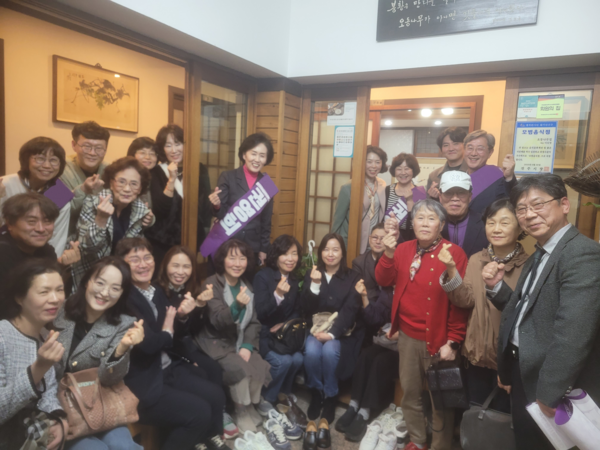 ▲ 권영희 후보는 대체조제 사후 통보 법안을 환영한다고 밝혔다.