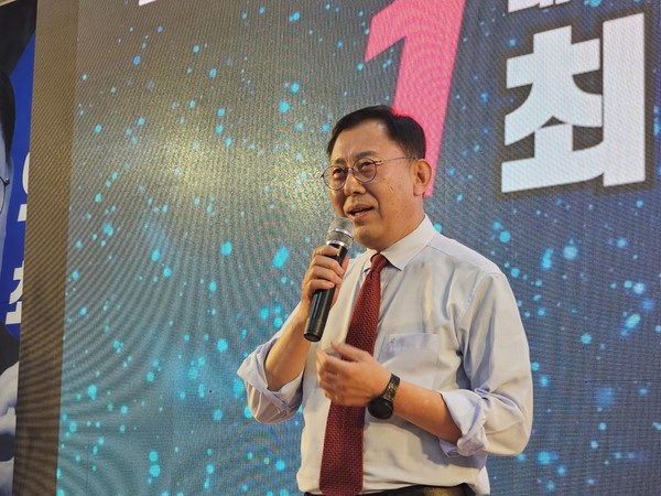 ▲ 최광훈 후보는 약사사회를 괴롭히는 현안 해결을 마무리하기 위해 재선에 도전한다고 밝혔다.