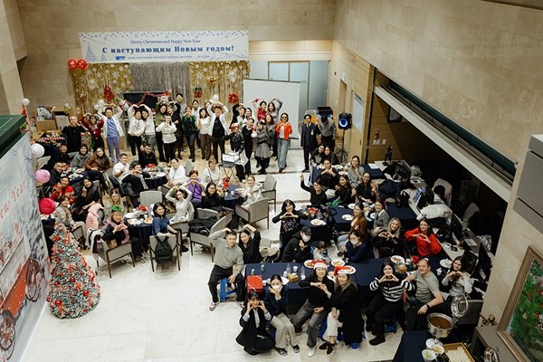 ▲ 순천향대부천병원은 지난 20일 외국인 환자 송년의 밤 행사를 열어 외국인환자에게 따뜻한 감동을 선사했다.
