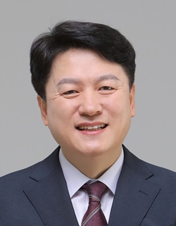 ▲ 윤성찬 회장.