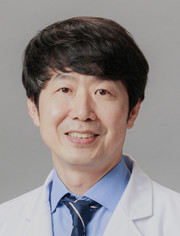 ▲ 류영욱 동산병원장이 복지부장관 표창을 수상했다.