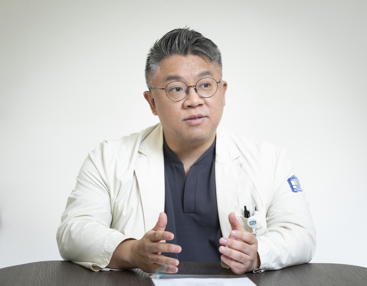 ▲ 윤재호 교수는 “블린사이토는 암세포와 B세포 표면에 있는 CD19를 양쪽으로 타겟하는 이중특이성 T세포 결합체(Bispecific T-cell Engager, BiTE) 플랫폼 기반 치료제로 ALL 치료의 패러다임 자체를 바꾼 약”이라고 강조했다.