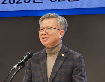 ▲ 김택우 회장.