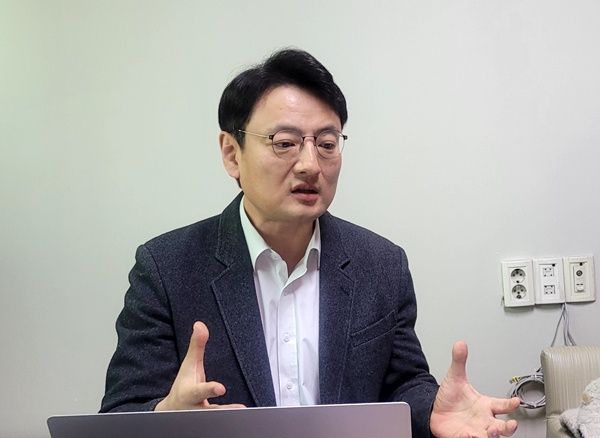 ▲ 윤용선 소장.