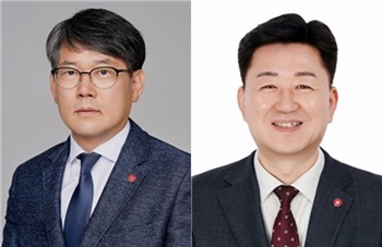 ▲ 엄호윤 기획상임이사(왼쪽)와 김기형 장기요양상임이사.