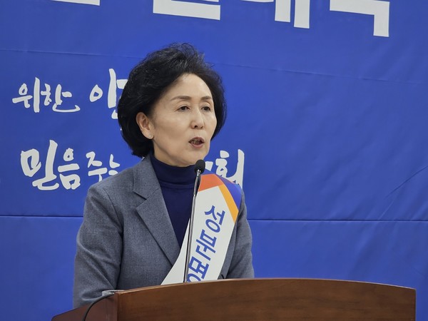 ▲ 권영희 회장은 약사회 대선 정책기획단의 출범 취지와 목표 등을 설명했다.