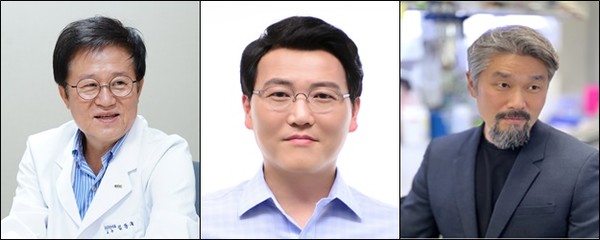 ▲ (왼쪽부터)김동욱 교수, 이뮤노포지 안성민 대표, 박현우 교수