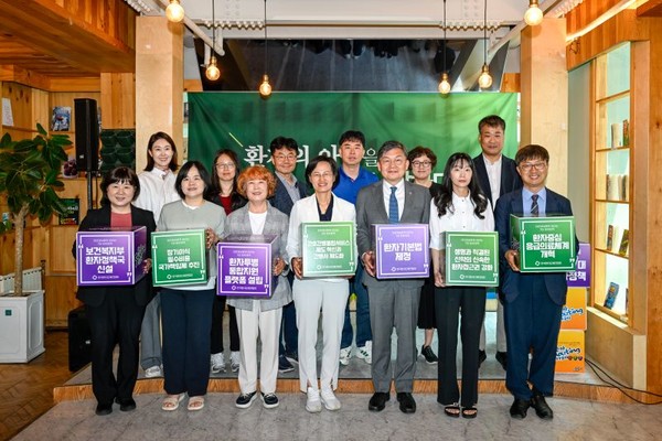 ▲ 환자단체연합회가 환자샤우팅카페를 열고 정치권에 환자의 목소리를 전달했다.
