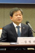 김필건 회장.