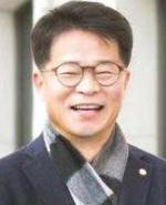 기호 4번 김기송 후보.