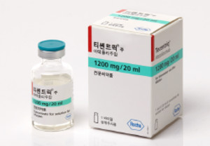 로슈가 중국에서 면역항암제 티쎈트릭(성분명 아테졸리주맙)을 소세포폐암 치료제로 허가받았다.