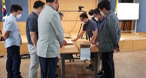 대한치과의사협회 선거관리위원회는 지난 12일 제31대 회장 보궐선거 개표를 진행했다. 