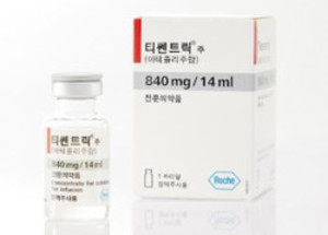 로슈는 올해 3월에 미국에서 방광암 치료 적응증을 철회한데 이어 전이성 삼중음성 유방암 치료 적응증을 철회하기로 했다.