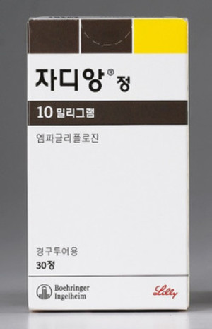 자디앙은 미국과 유럽에서 이전에 승인된 치료제가 없었던 박출률 보존 심부전 환자를 포함한 성인 만성 심부전 환자의 치료제로 승인됐다.